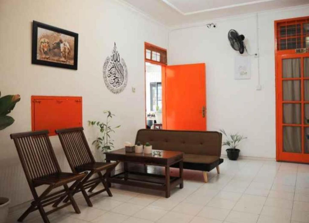 Oyo 91477 Fazira Home Stay Syariah Sibolga Extérieur photo