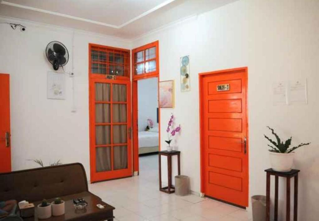 Oyo 91477 Fazira Home Stay Syariah Sibolga Extérieur photo