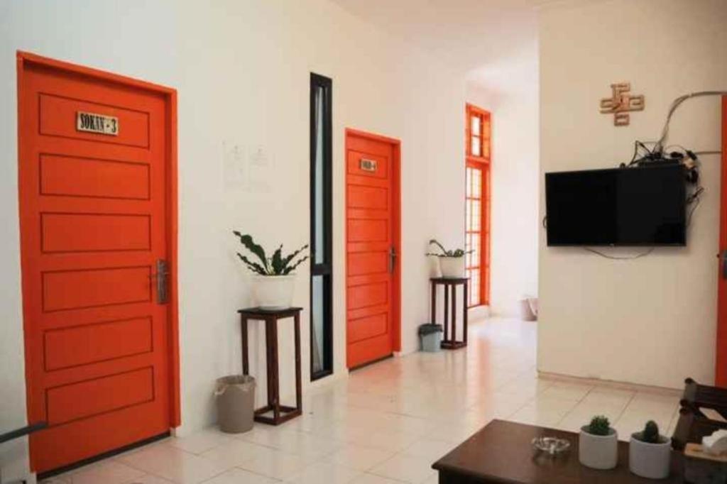 Oyo 91477 Fazira Home Stay Syariah Sibolga Extérieur photo
